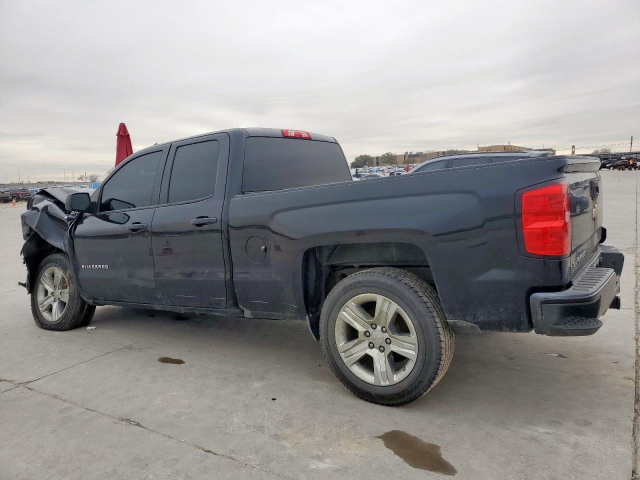 2018 CHEVROLET SILVERADO - Image 2