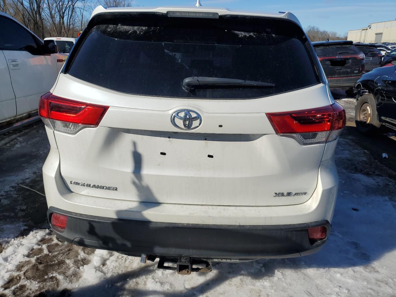 2018 TOYOTA HIGHLANDER - Image 6