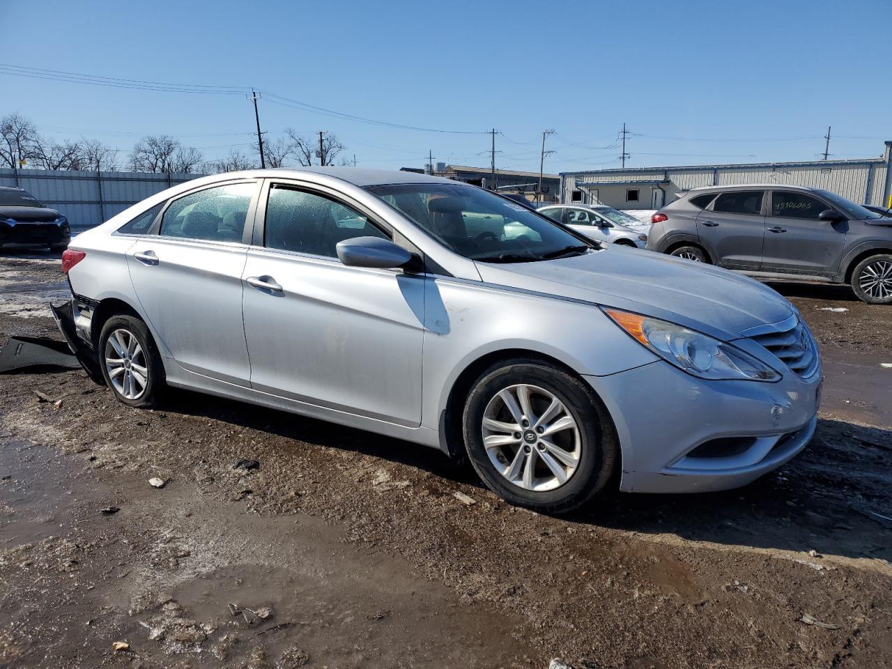 2013 HYUNDAI SONATA GLS - Image 4