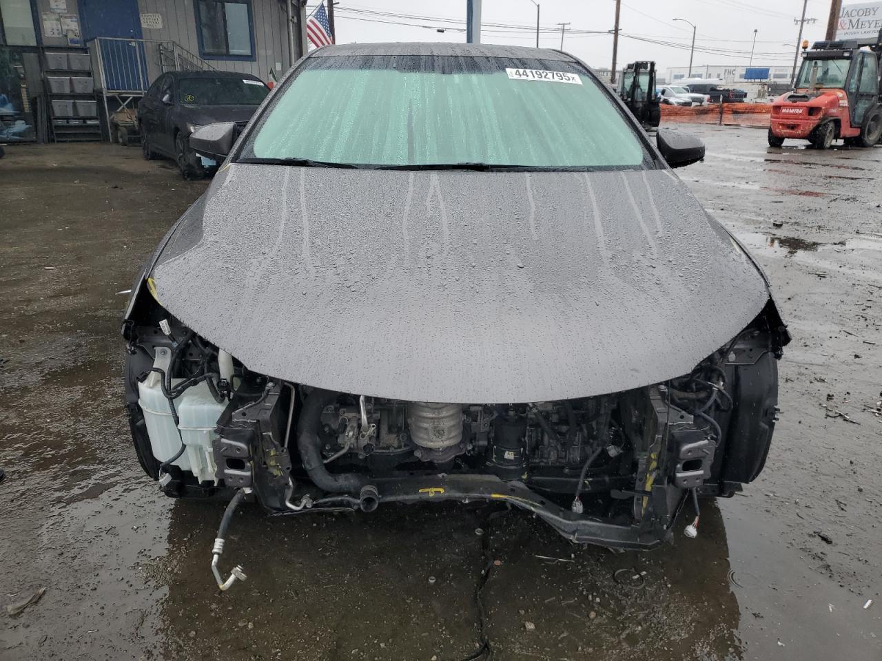 2016 TOYOTA CAMRY LE - Фото 5