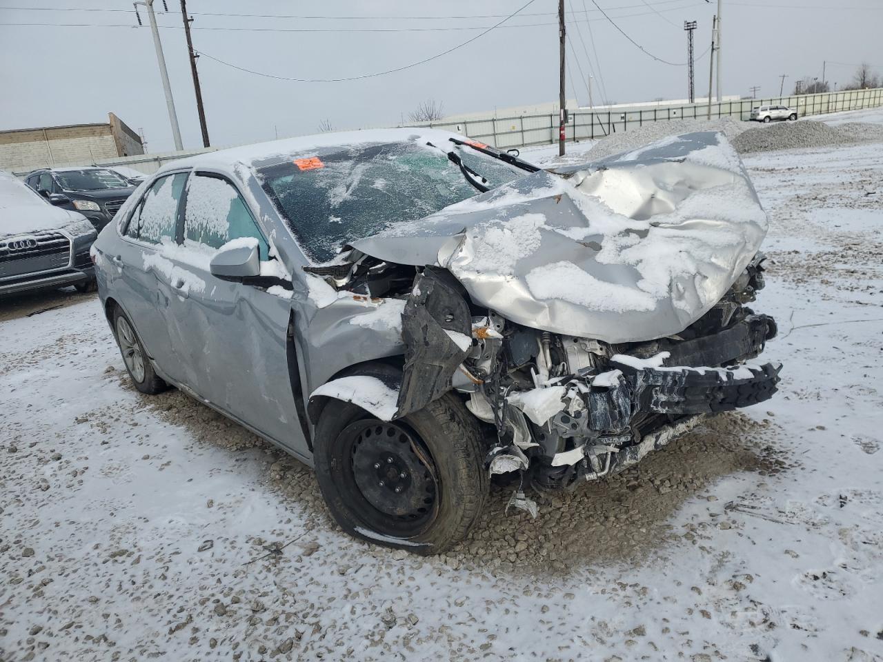 2015 TOYOTA CAMRY LE - Фото 4