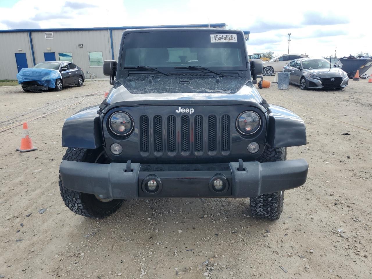 2015 JEEP WRANGLER U - Фото 5