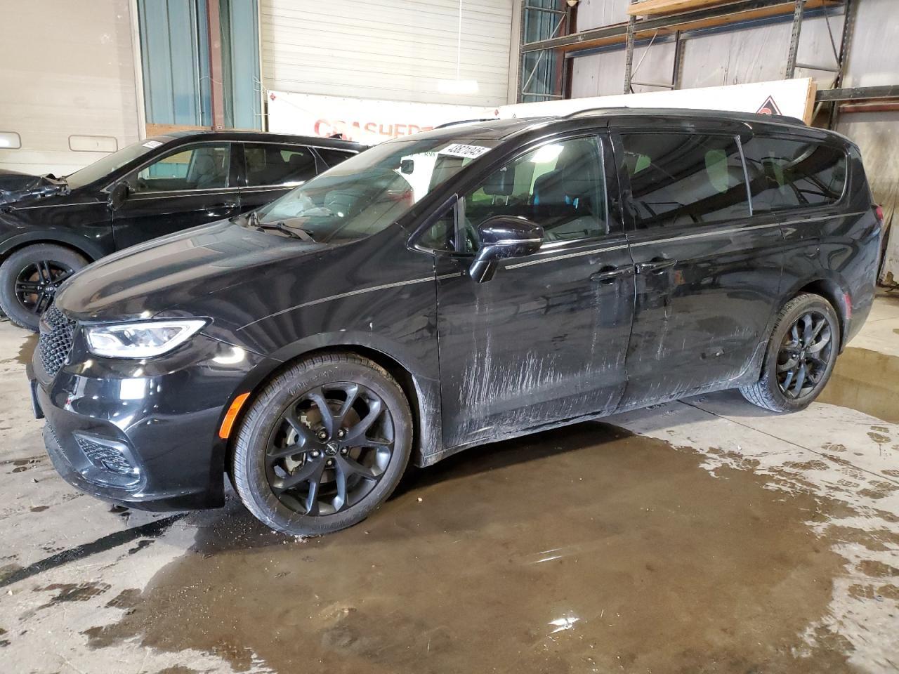 2022 CHRYSLER PACIFICA T