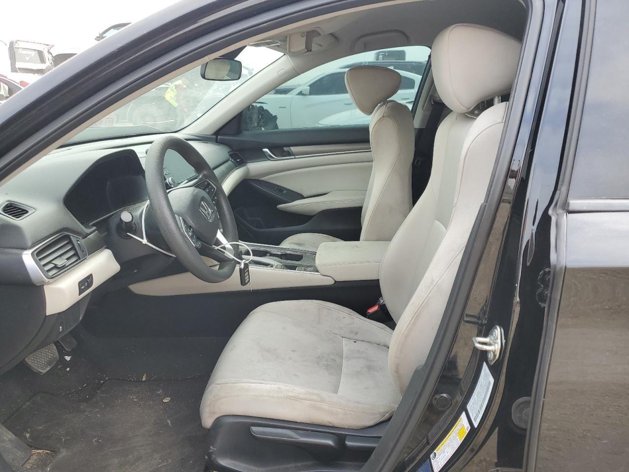 2018 HONDA ACCORD LX - Image 7