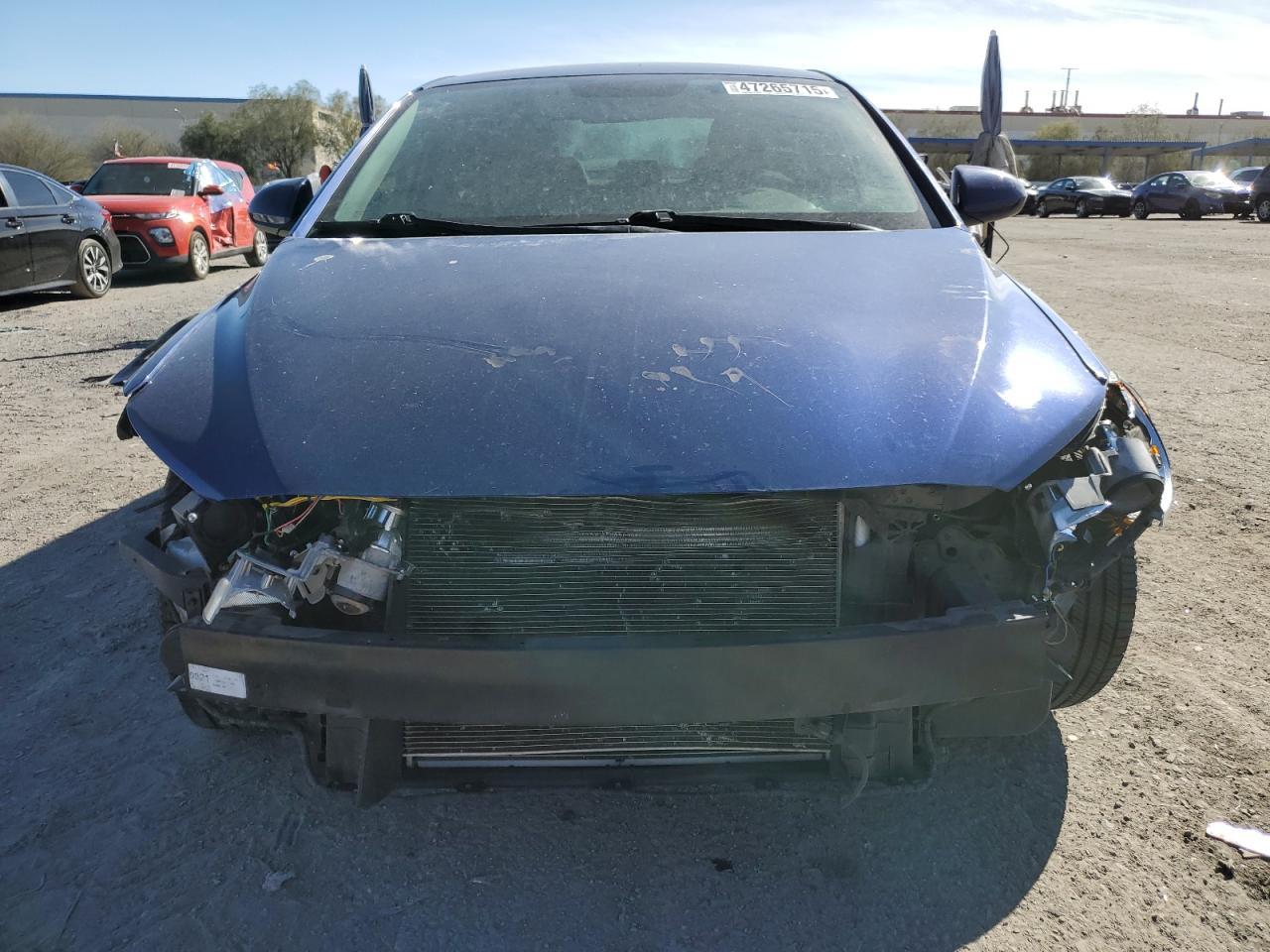 2017 HYUNDAI ELANTRA SE - Image 5
