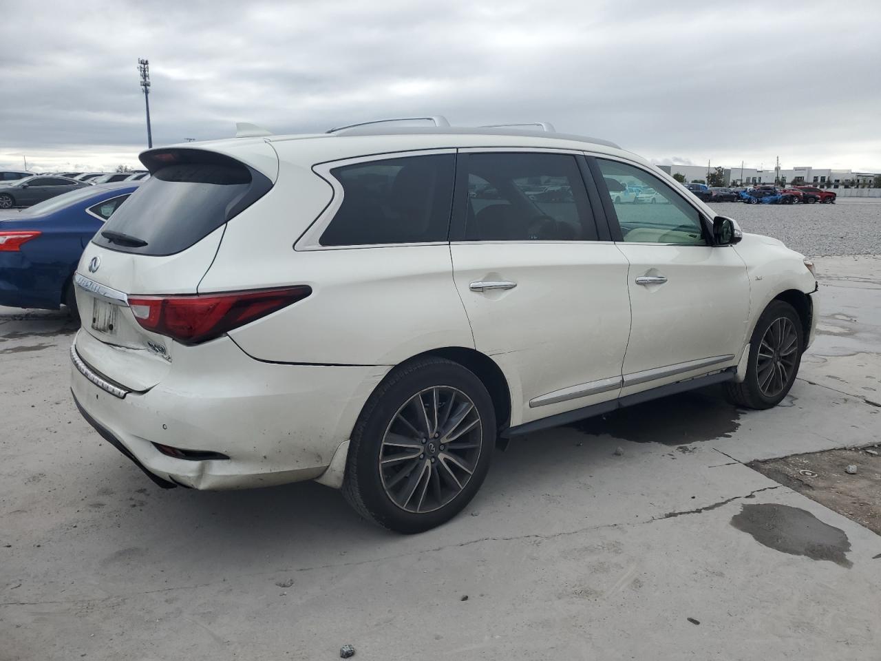 2016 INFINITI QX60 - Фото 3