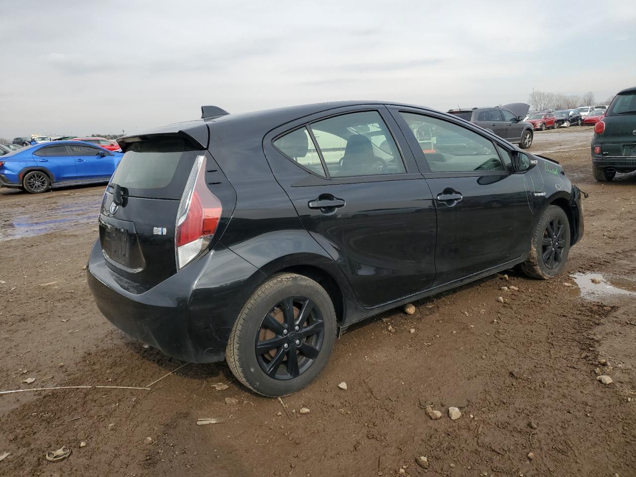 2016 TOYOTA PRIUS C - Image 3