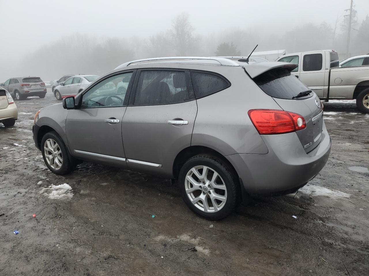 2013 NISSAN ROGUE S - Фото 2
