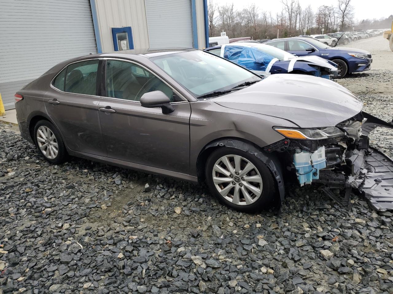 2020 TOYOTA CAMRY LE - Фото 4