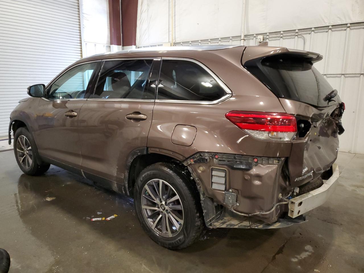 2019 TOYOTA HIGHLANDER - Фото 2