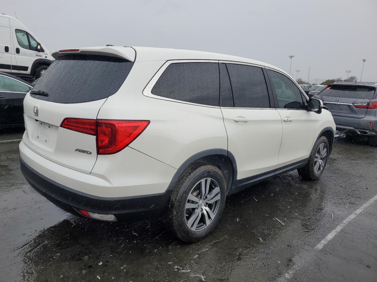 2017 HONDA PILOT EXLN - Фото 3
