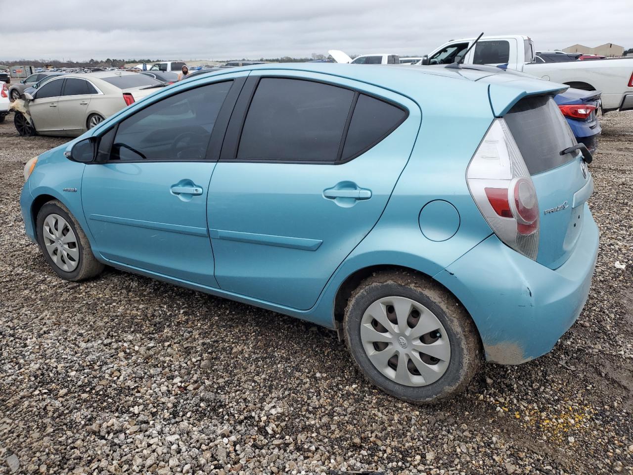 2013 TOYOTA PRIUS C - Фото 2