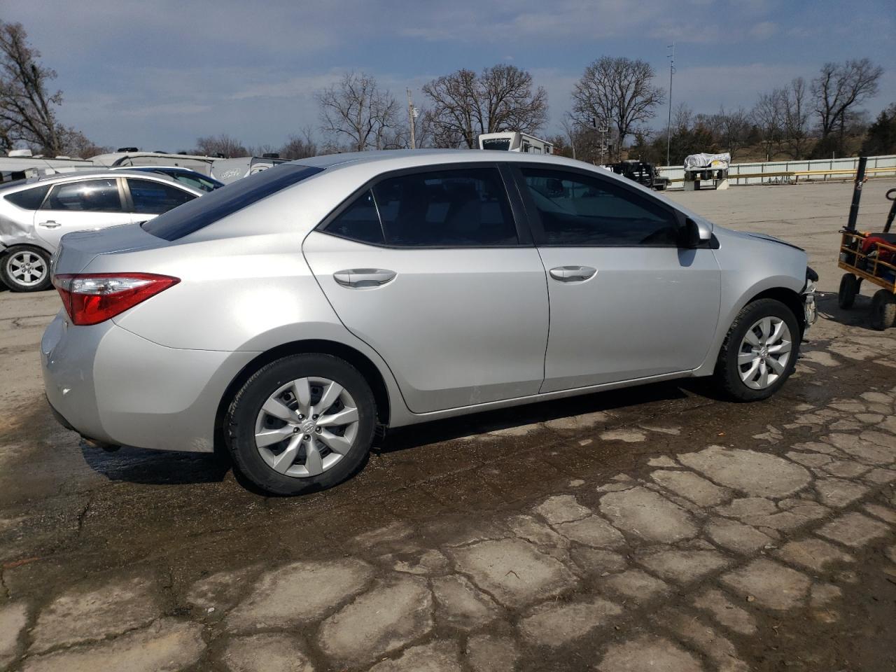 2016 TOYOTA COROLLA L - Фото 3