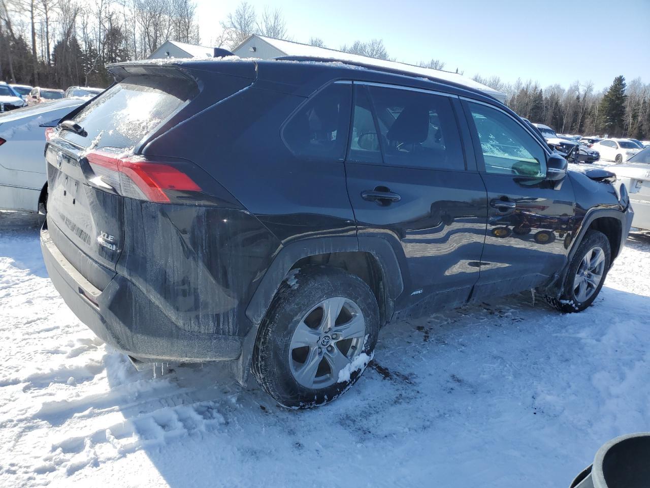 2022 TOYOTA RAV4 XLE - Image 3