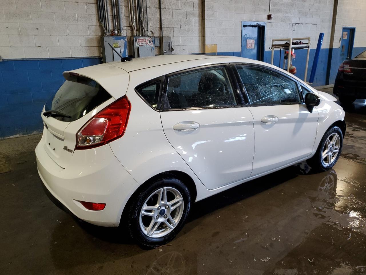 2019 FORD FIESTA SE - Image 3