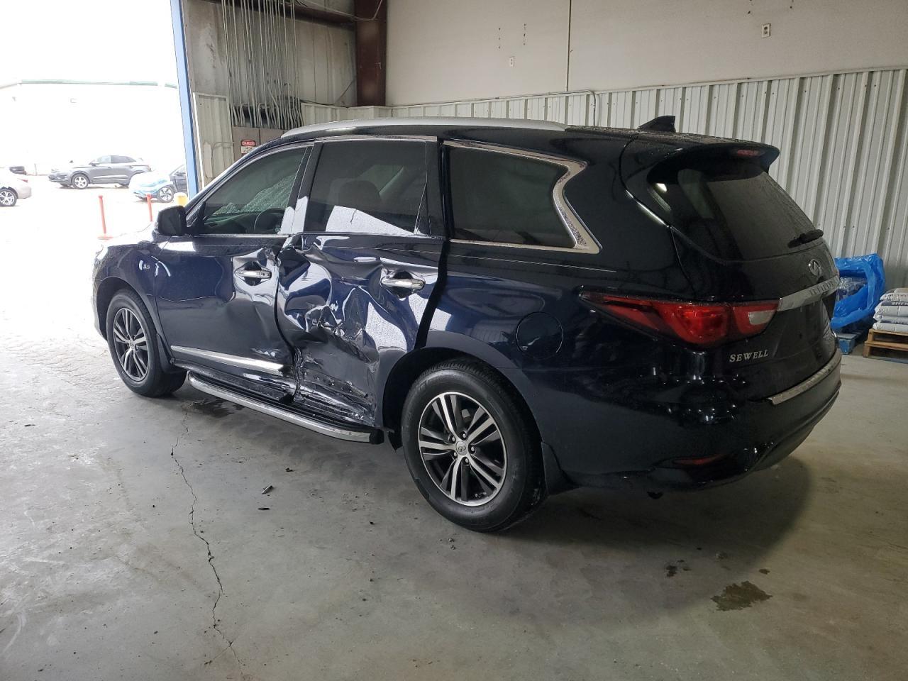 2017 INFINITI QX60 - Image 2