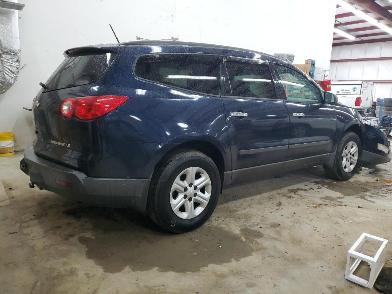 2012 CHEVROLET TRAVERSE L - Image 3