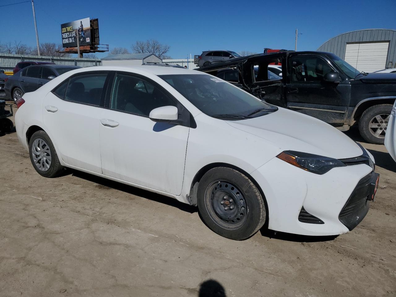 2018 TOYOTA COROLLA L - Image 4