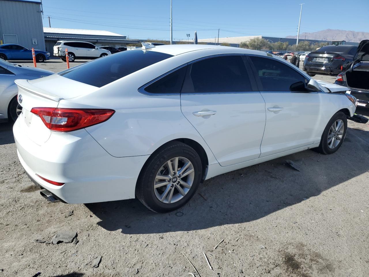 2017 HYUNDAI SONATA SE - Фото 3