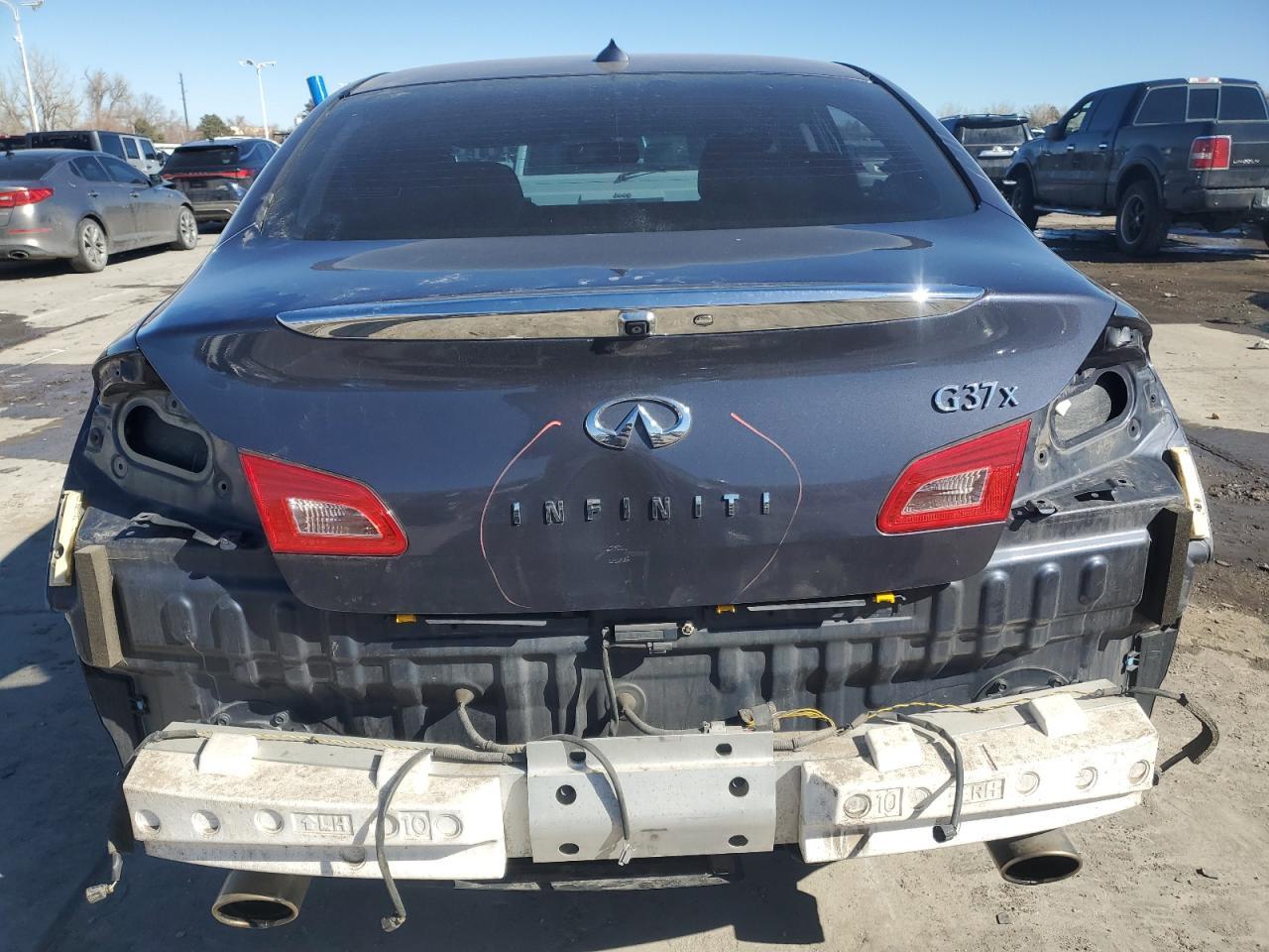 2012 INFINITI G37 - Image 6