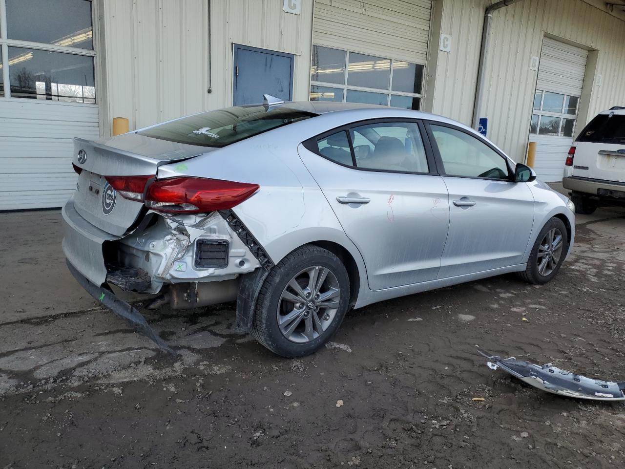 2017 HYUNDAI ELANTRA SE - Фото 3