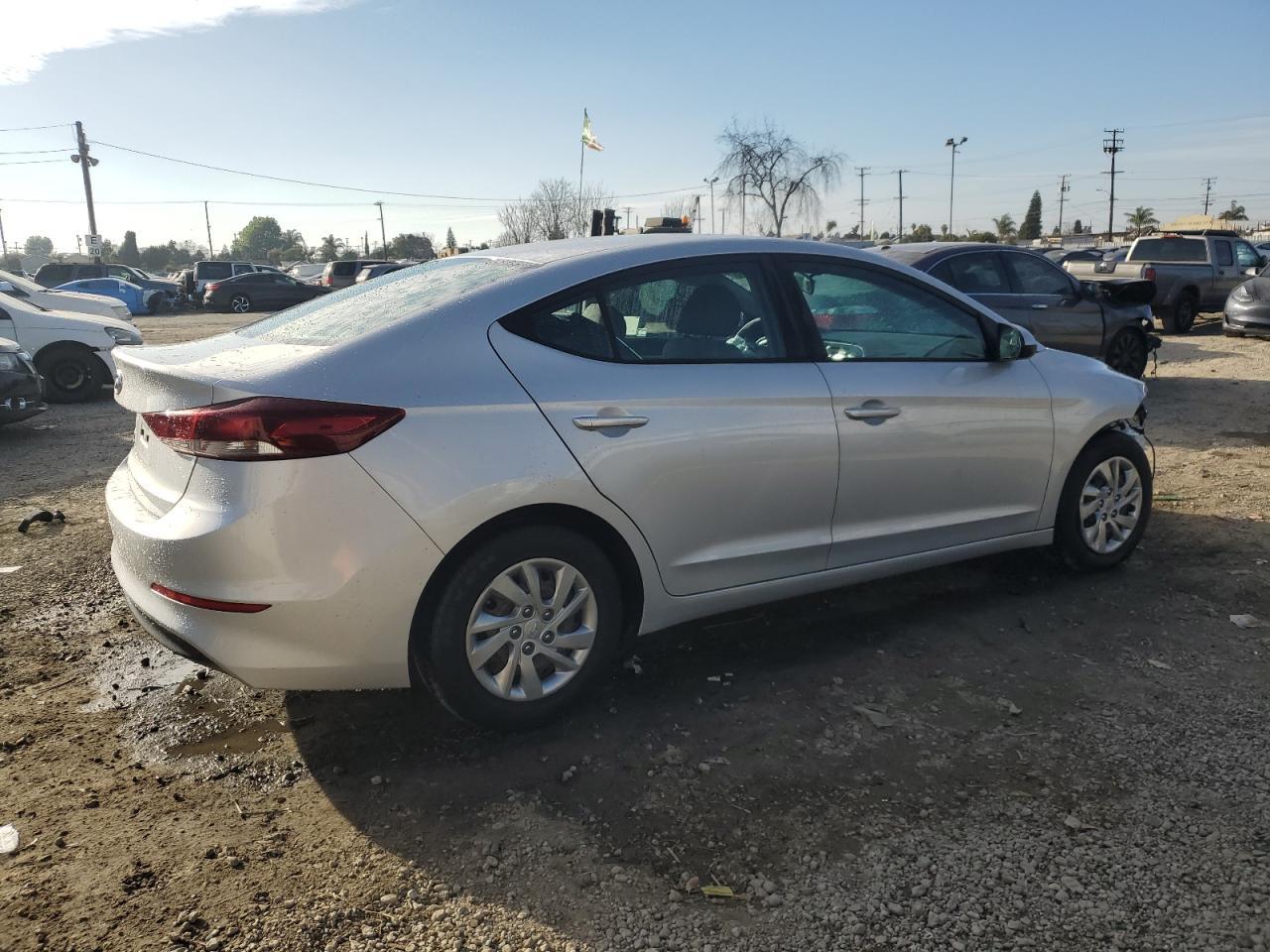 2018 HYUNDAI ELANTRA SE - Фото 3