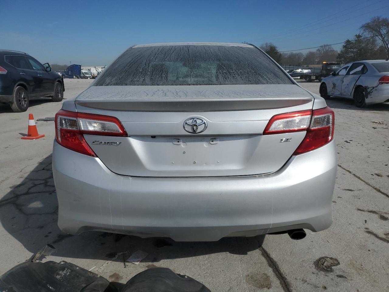 2013 TOYOTA CAMRY L - Фото 6