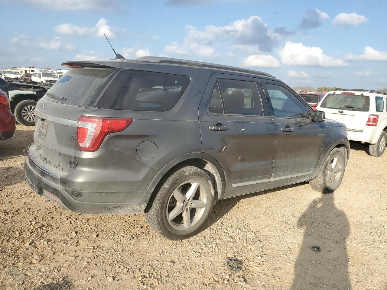 2018 FORD EXPLORER X - Фото 3