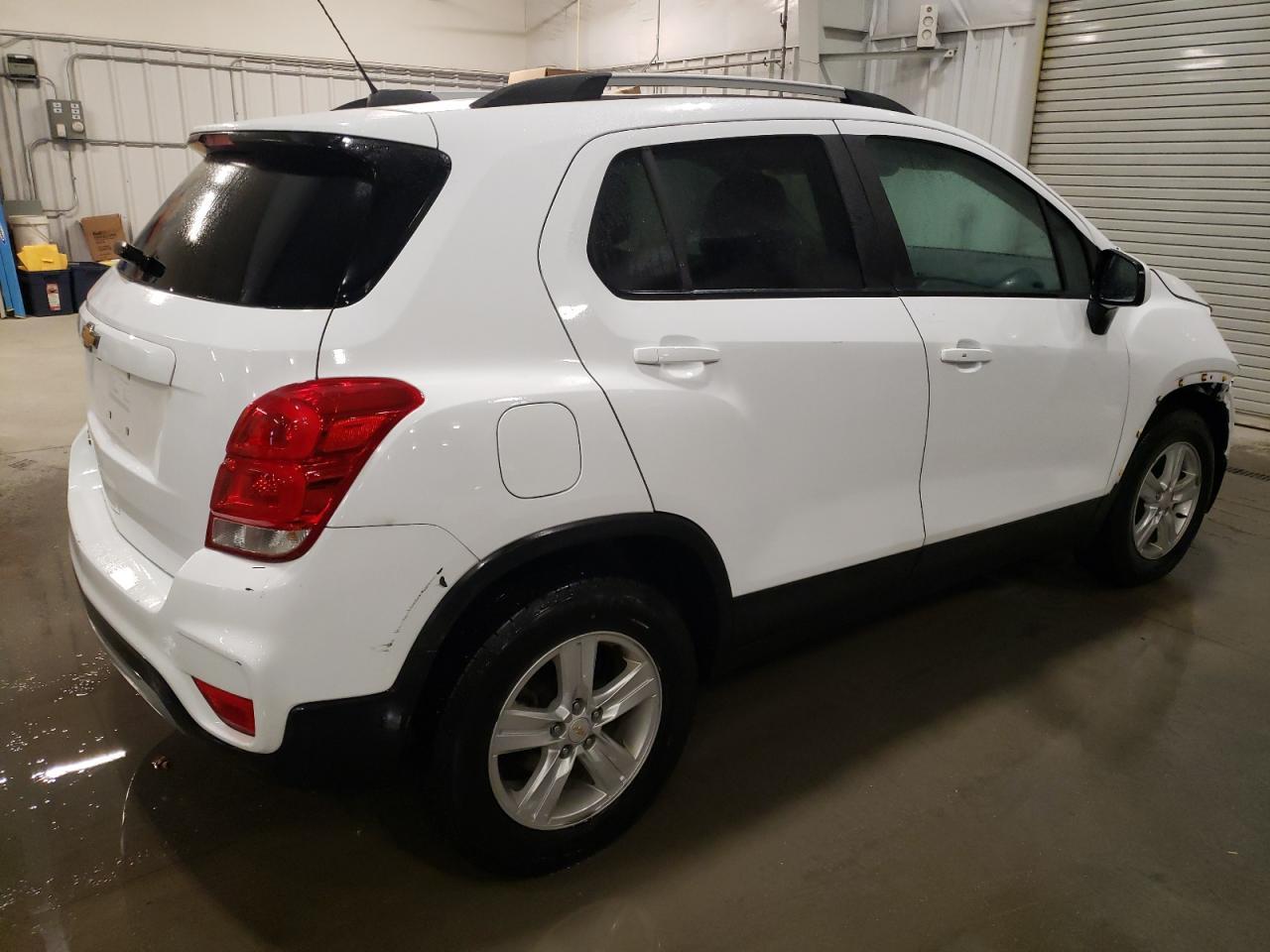 2021 CHEVROLET TRAX 1LT - Image 3