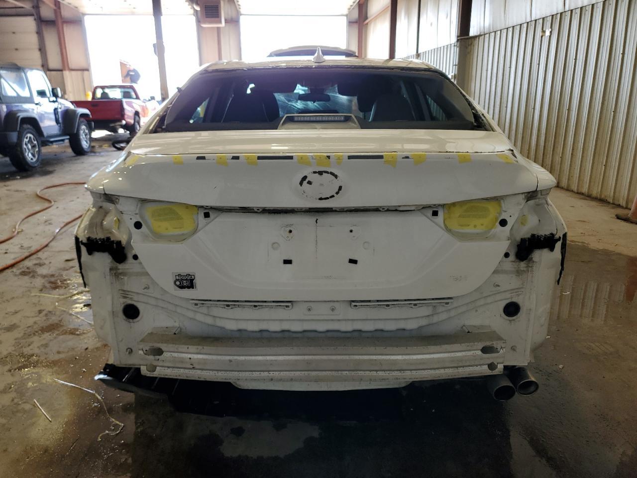 2020 TOYOTA CAMRY SE - Image 6