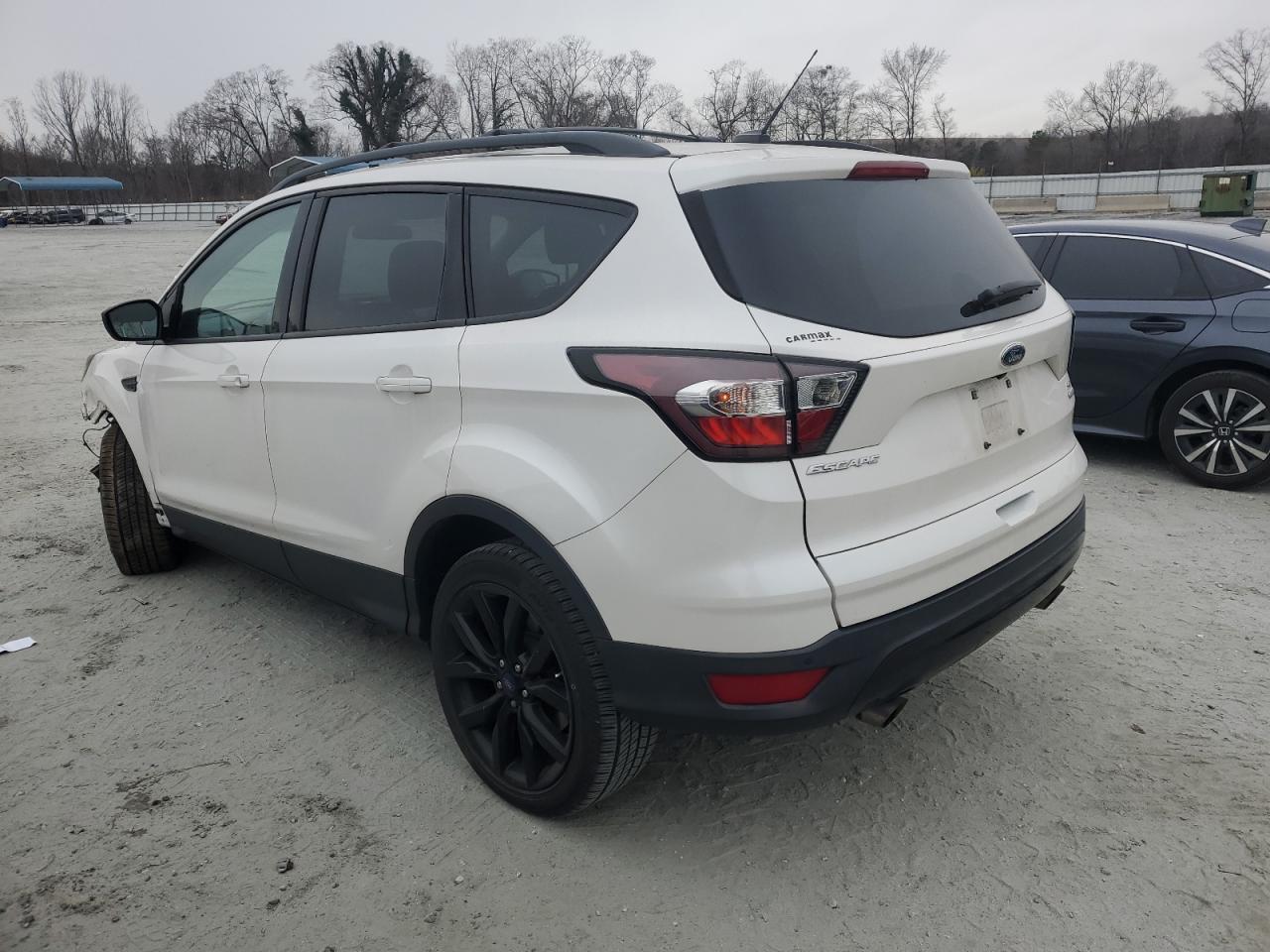 2017 FORD ESCAPE SE - Фото 2