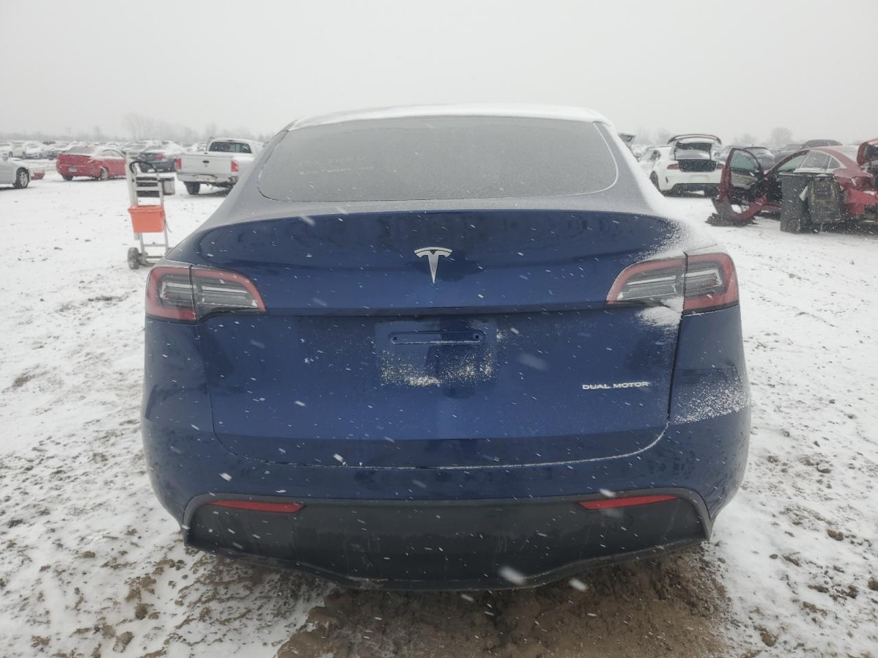 2023 TESLA MODEL Y - Фото 6