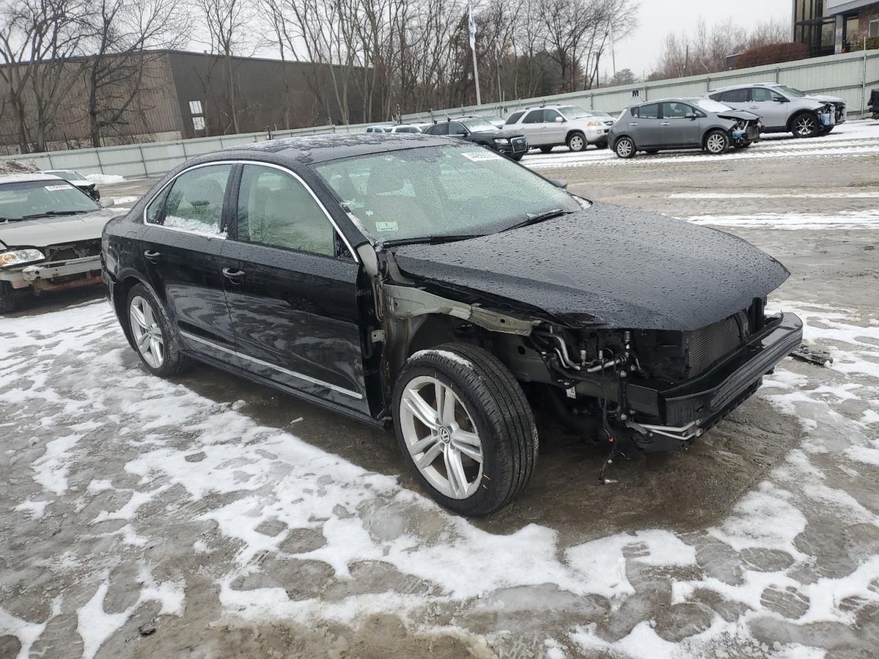 2014 VOLKSWAGEN PASSAT SEL - Фото 4