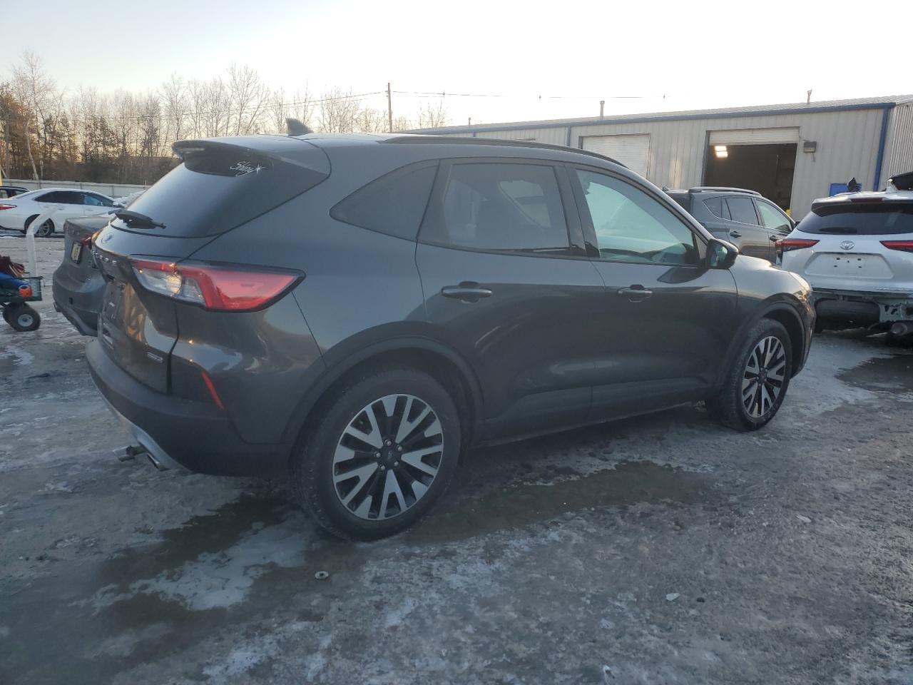 2020 FORD ESCAPE SE - Image 3