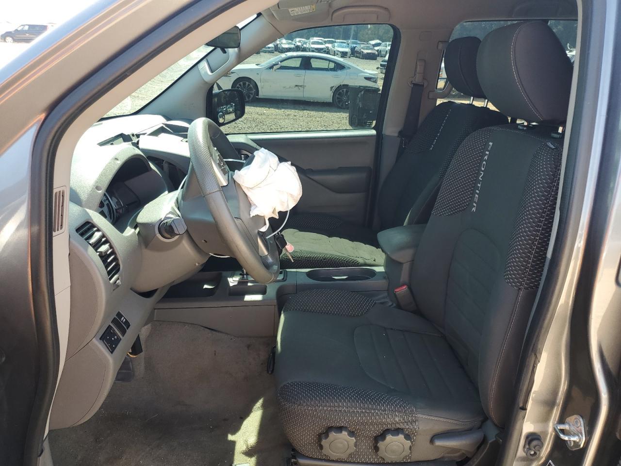 2017 NISSAN FRONTIER S - Фото 7