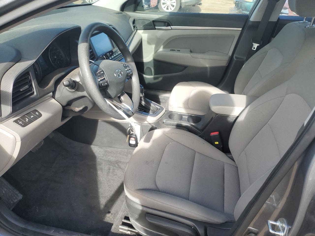 2019 HYUNDAI ELANTRA SE - Image 7