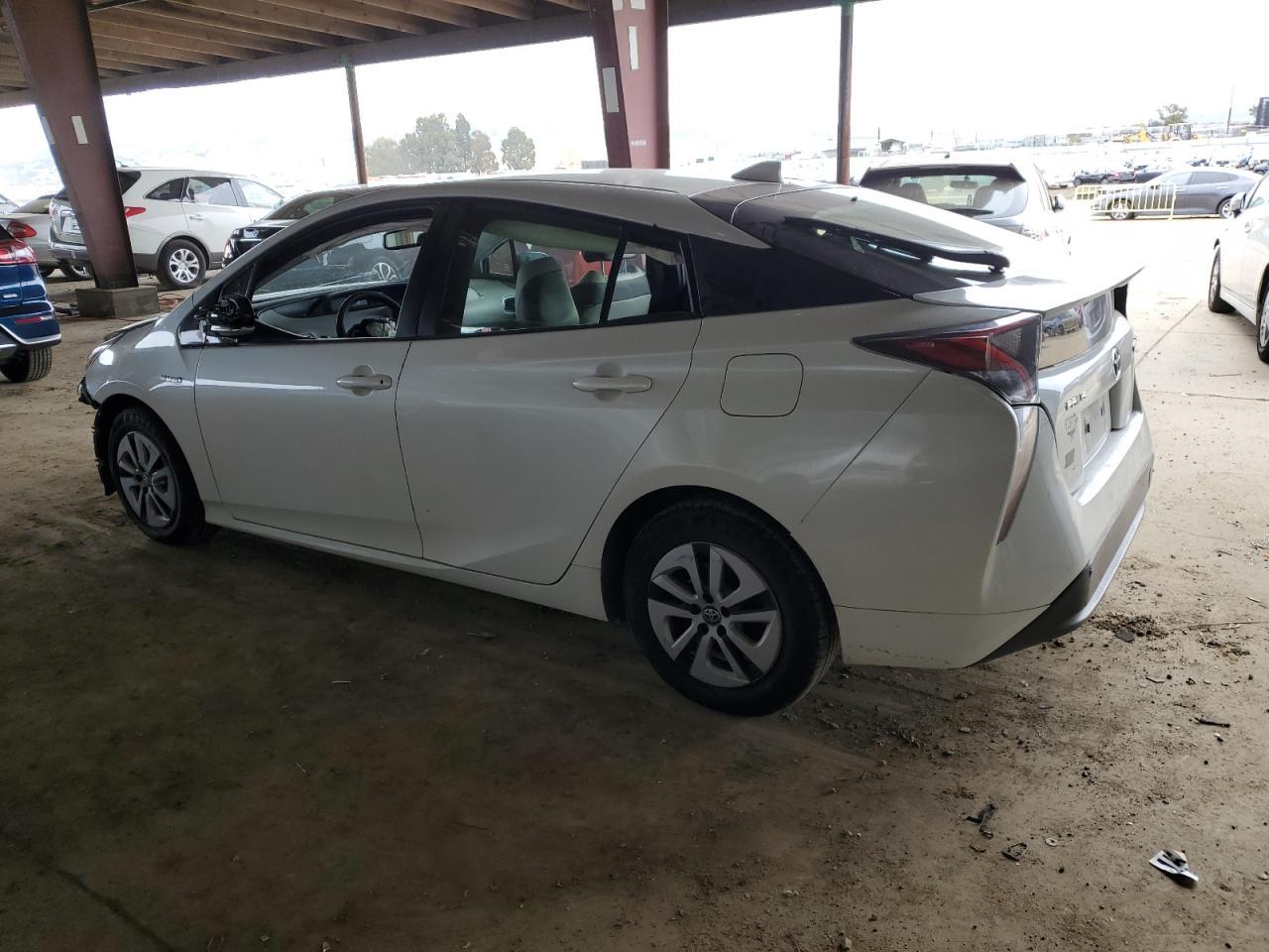2016 TOYOTA PRIUS - Image 2