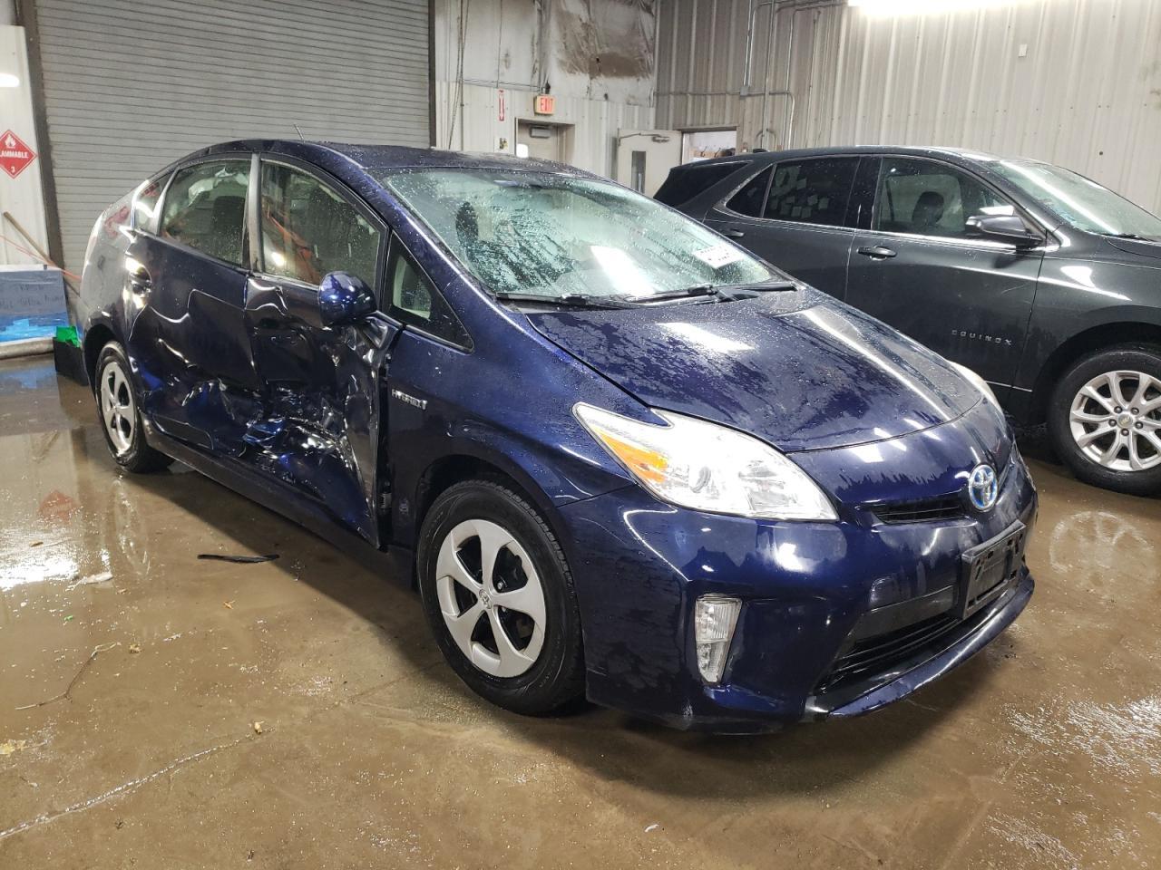 2015 TOYOTA PRIUS - Фото 4