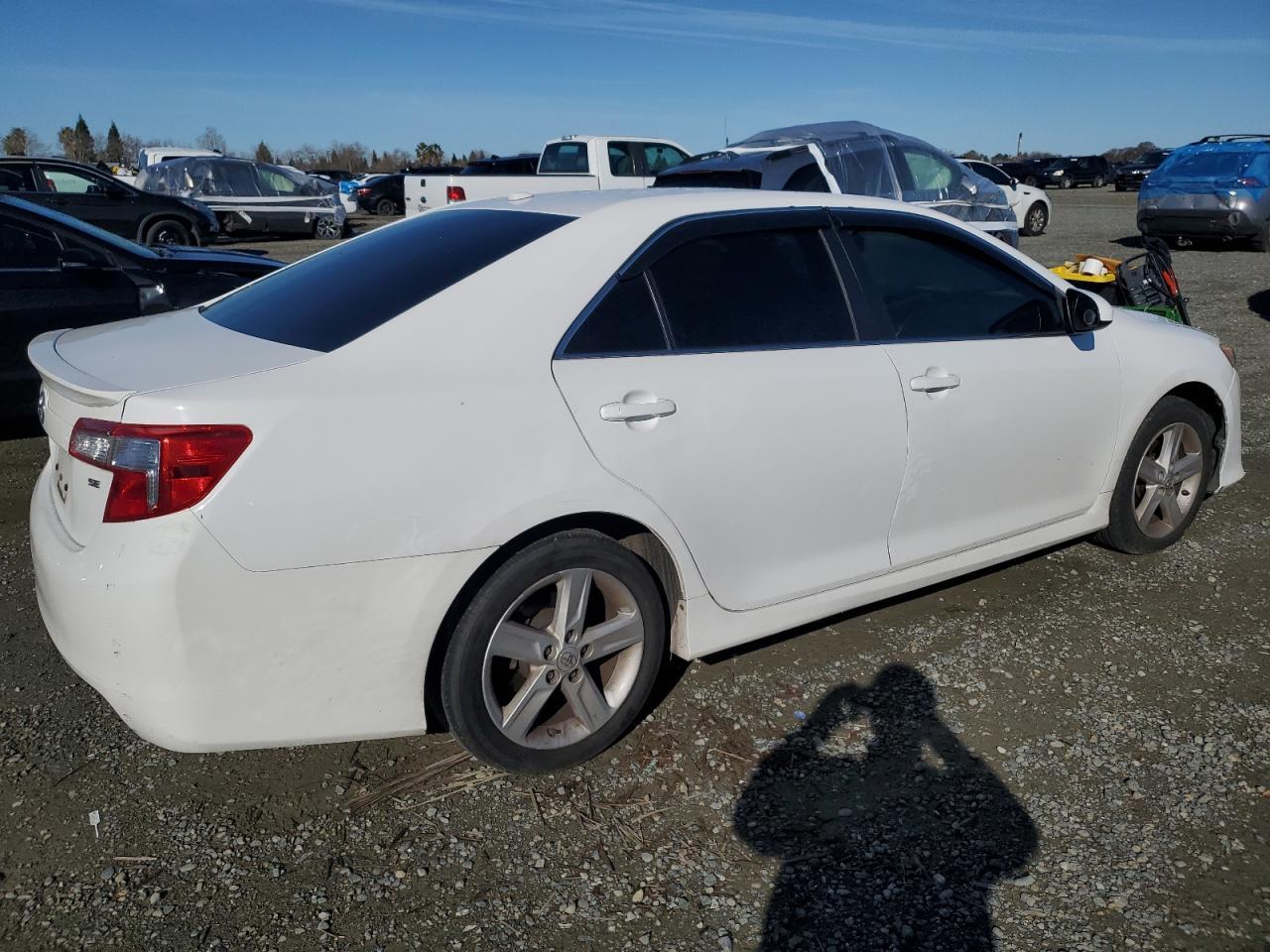 2014 TOYOTA CAMRY L - Фото 3
