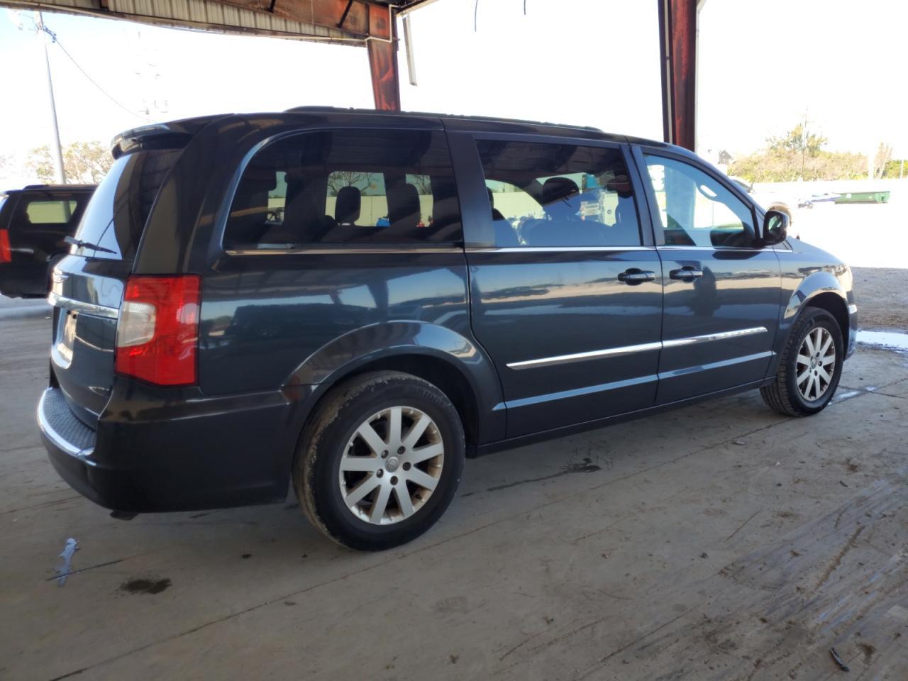 2014 CHRYSLER TOWN & COU - Image 3