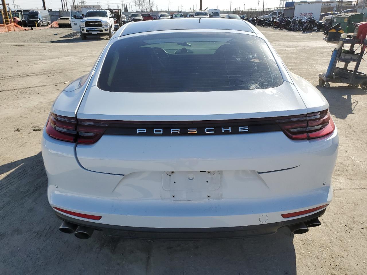 2018 PORSCHE PANAMERA 4 - Image 6