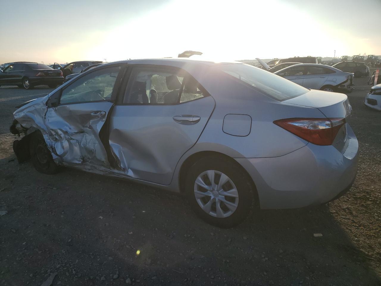 2015 TOYOTA COROLLA L - Фото 2