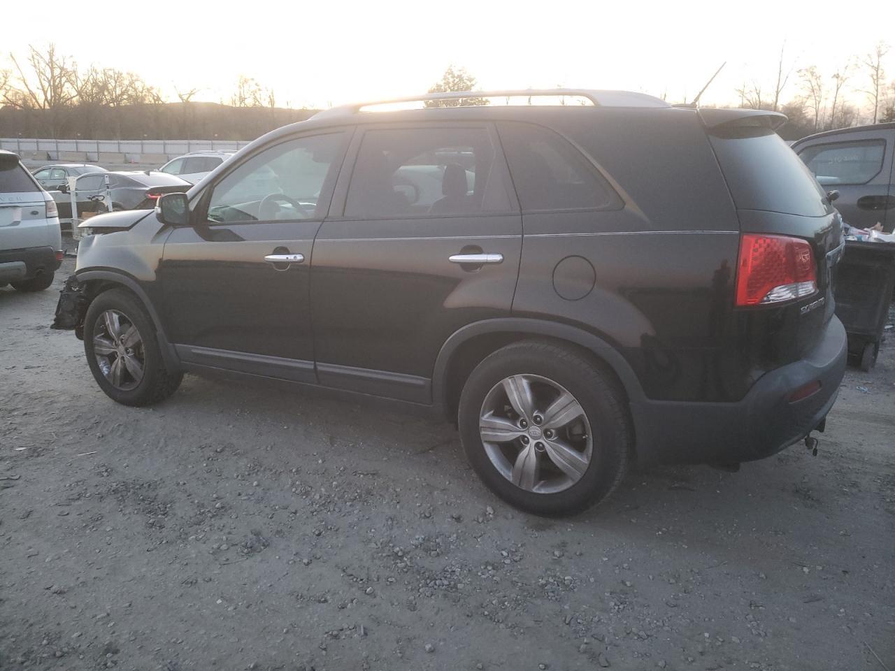 2012 KIA SORENTO EX - Image 2