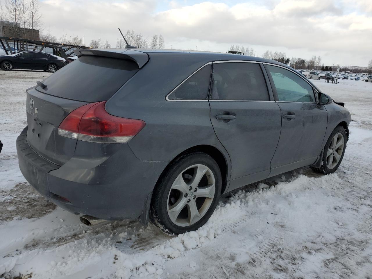 2013 TOYOTA VENZA LE - Фото 3