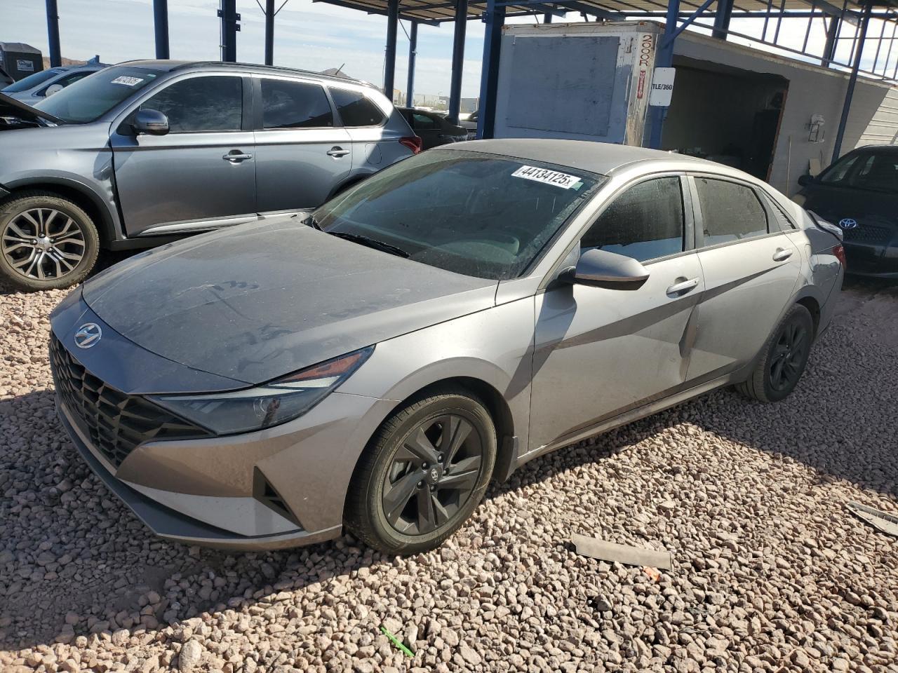 2022 HYUNDAI ELANTRA SE