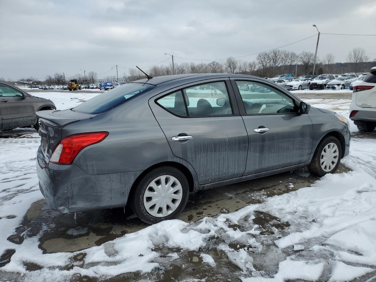 2016 NISSAN VERSA S - Image 3