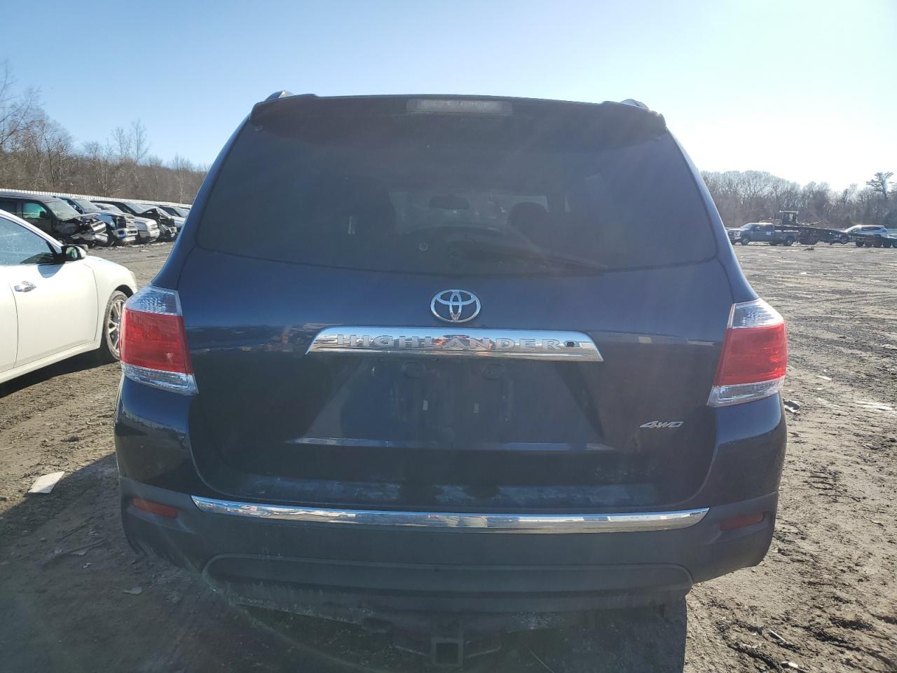 2012 TOYOTA HIGHLANDER - Image 6