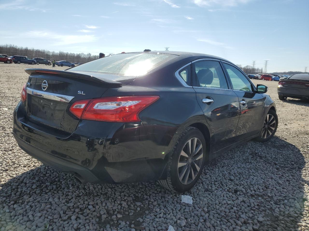 2017 NISSAN ALTIMA 2.5 - Фото 3