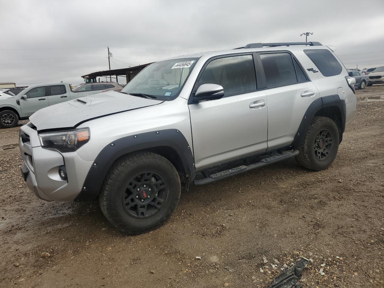 2024 TOYOTA 4RUNNER SR