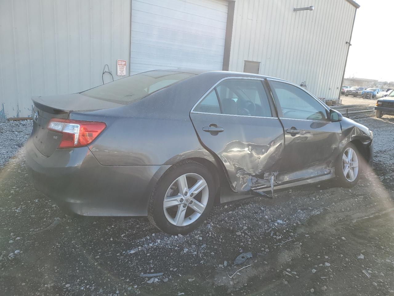 2012 TOYOTA CAMRY BASE - Фото 3